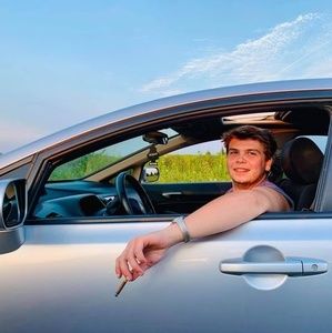 Meet your Posher, Dany